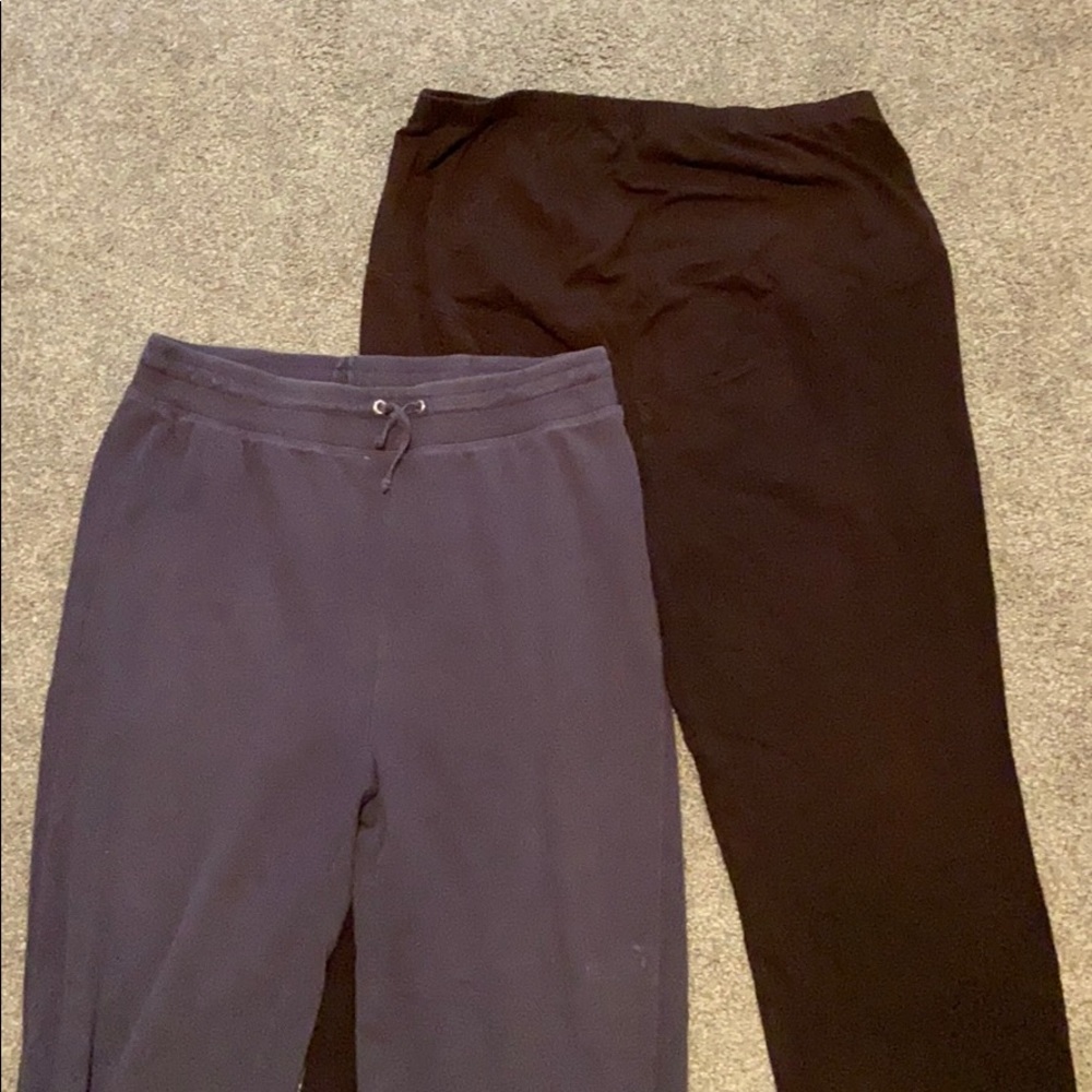 Two pairs maternity sweatpants